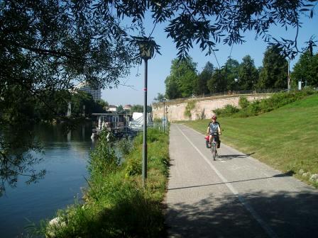 Donauradweg in Ulm