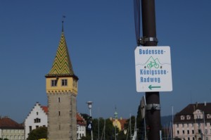 IMGP8391 Der erste Wegweiser in Lindau